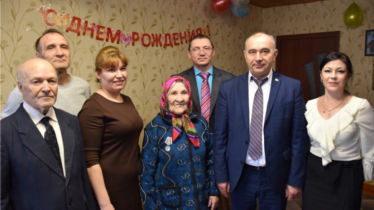 Ветеран труда и один из долгожителей Красноармейского района Антонова Елена Антоновна отпраздновала свое 90-летие