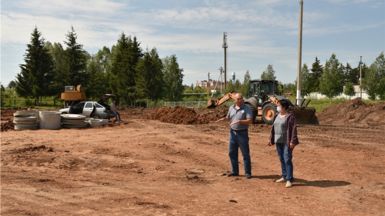Глава администрации района А. Н. Кузнецов посетил КФХ Степанова В.Ю. и проверил ход строительных работ